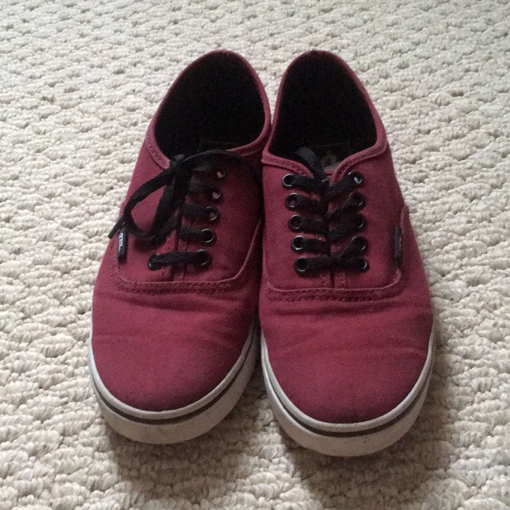 Maroon unisex vans!!